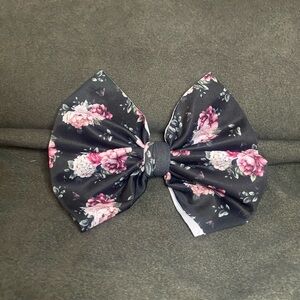 Little lopers swim bow